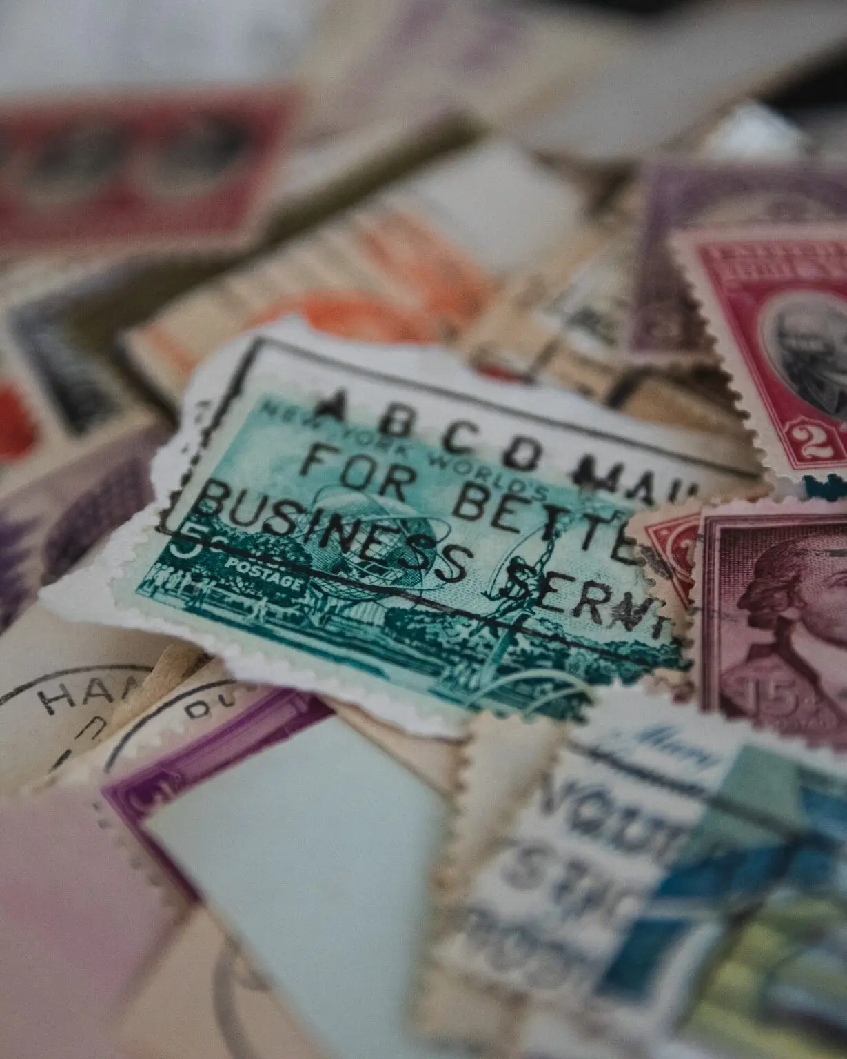 How Many Stamps Do I Need For A 6 x 9 Bubble Mailer?(2023 Cheapest